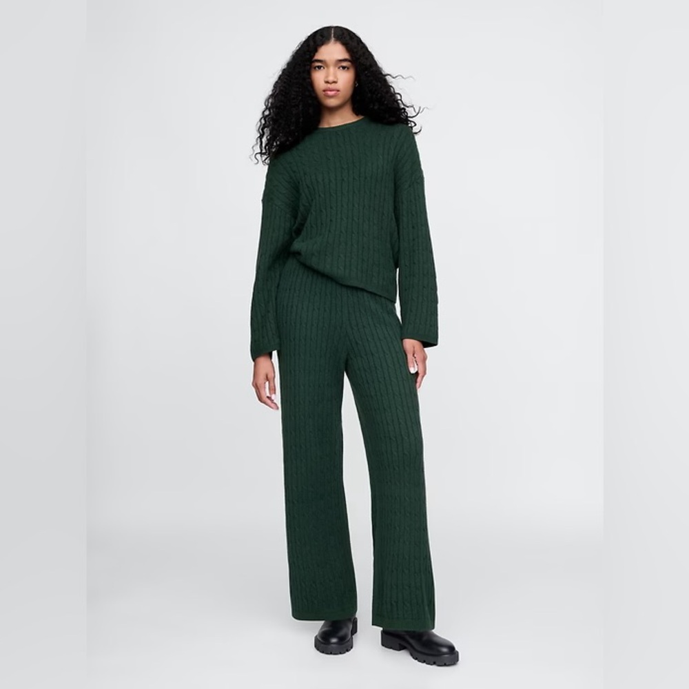 GAP CashSoft Cable-Knit Sweater Pants and Sweater Set